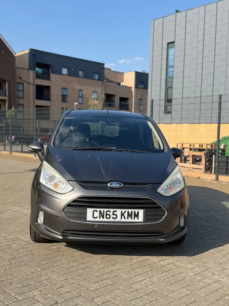 Used Ford B-MAX Zetec 2015 Grey MPV
