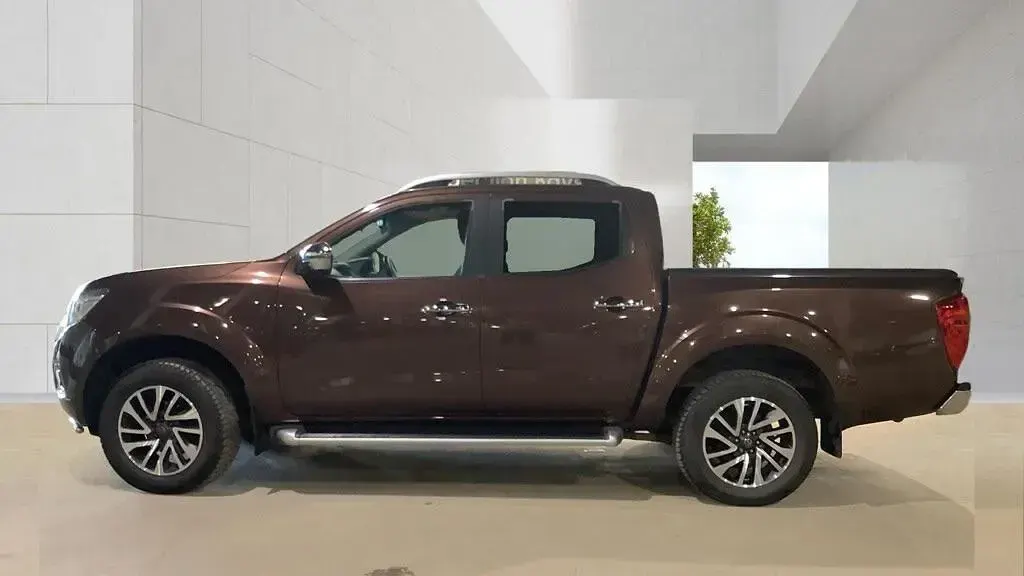 Used Nissan Navara Tekna 190 HP (139 kW) 2016 Bronze Pickup