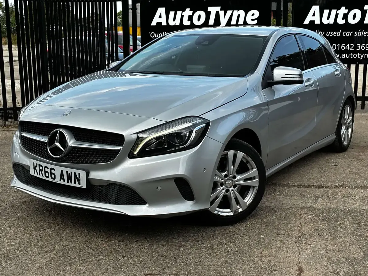 Used Mercedes A200 Premium 136 HP (100 kW) 2016 Silver Hatchback