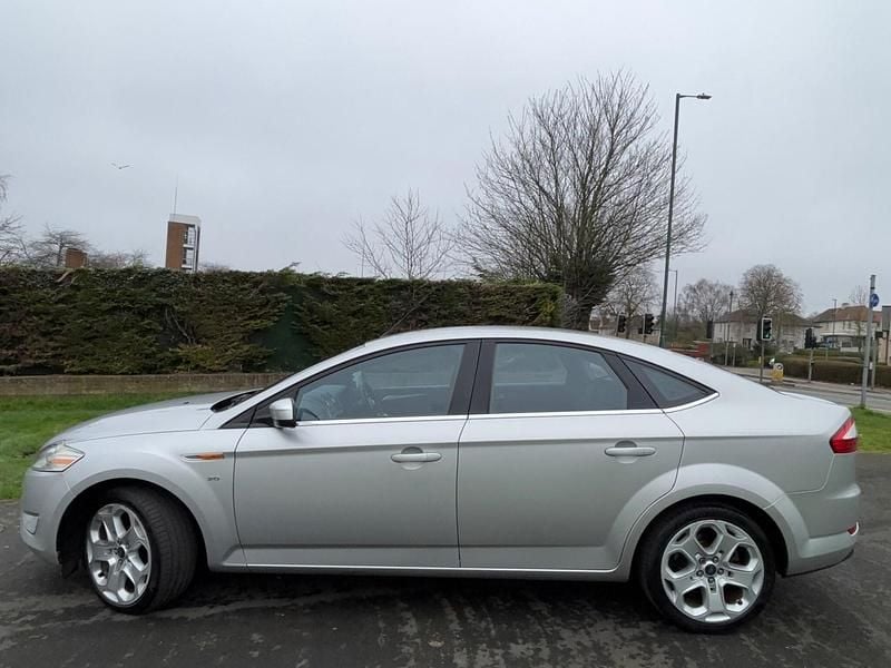 Used Ford Mondeo Titanium X 140 HP (102 kW) 2009 Silver Hatchback