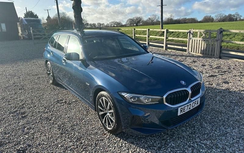 Used BMW 330e Sport Line 292 HP (214 kW) 2024 Estate