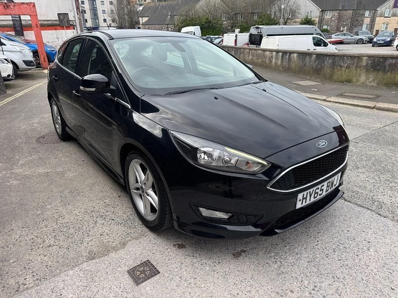 Used Ford Focus Zetec 120 HP (88 kW) 2015 Black Hatchback