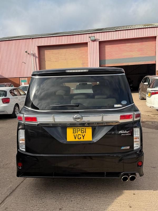 Used Nissan Elgrand 2011 Black MPV