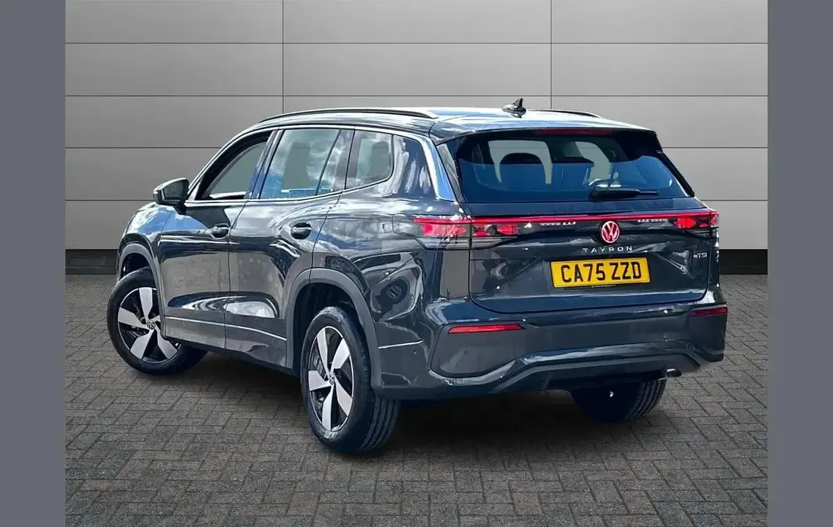 Usado VW Tayron Life 147 HP (108 kW) 2026 Cinzento SUV