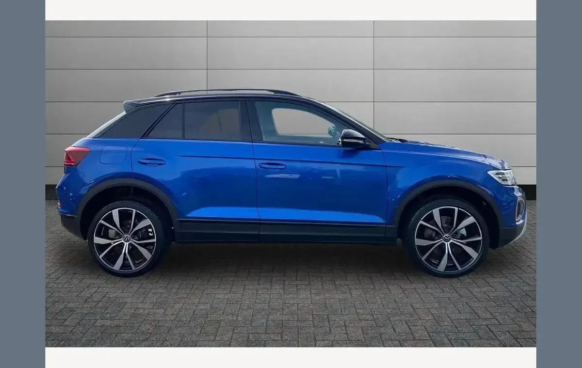 New VW T-Roc Design 115 HP (84 kW) 2026 Blue SUV