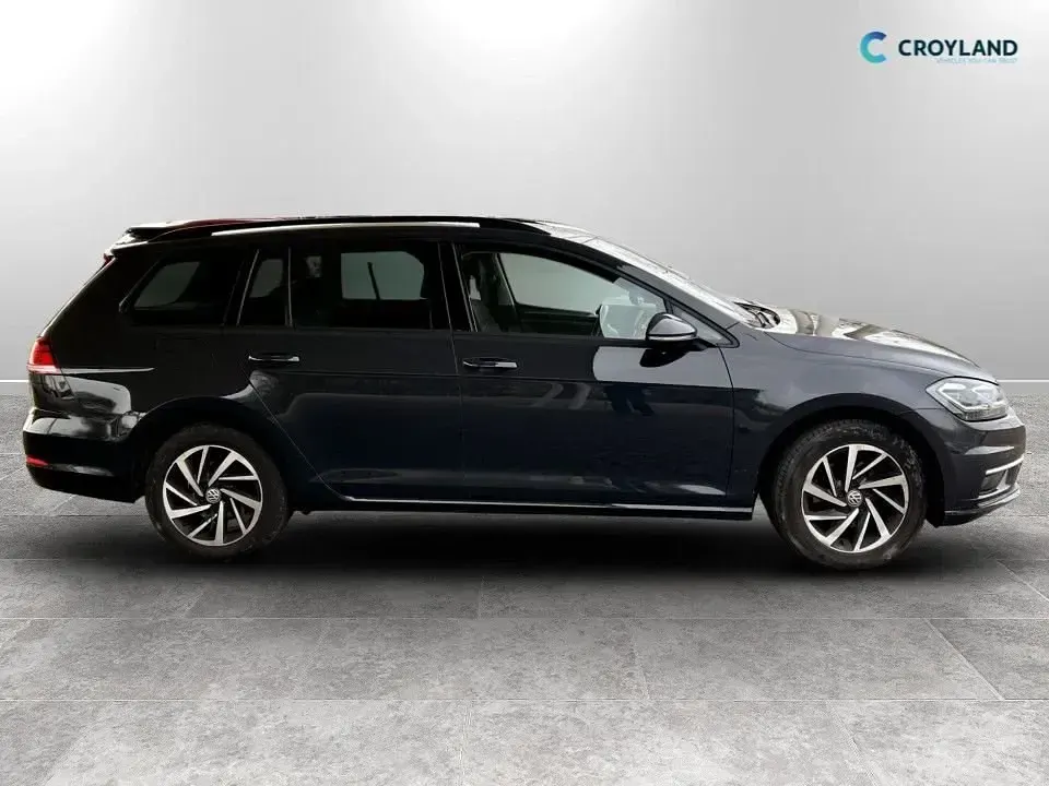 Begagnad VW Golf VII Edition 150 HK (110 kW) 2019 Grå Kombi