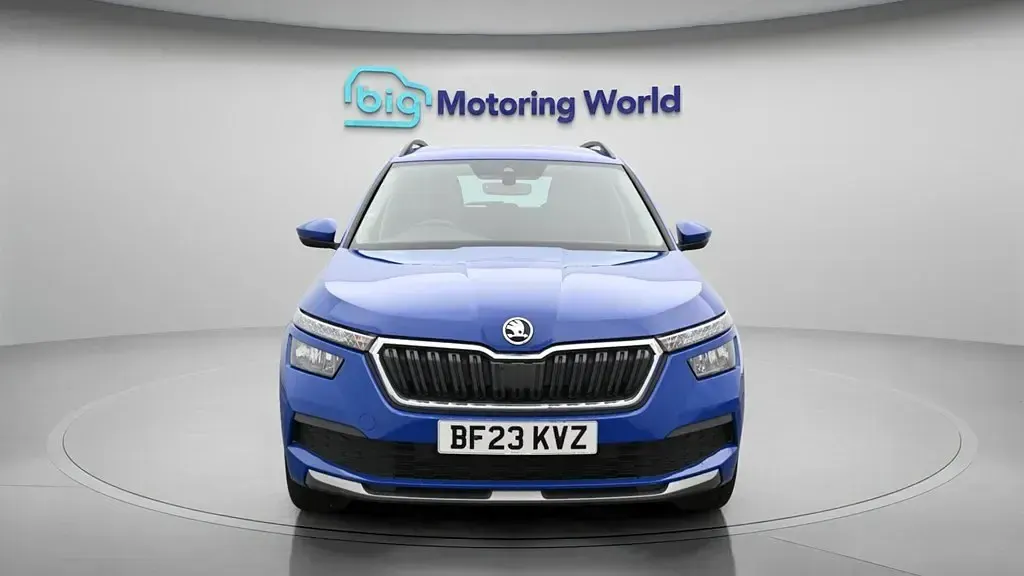 Used Skoda Kamiq SE Drive 110 HP (80 kW) 2023 Blue SUV