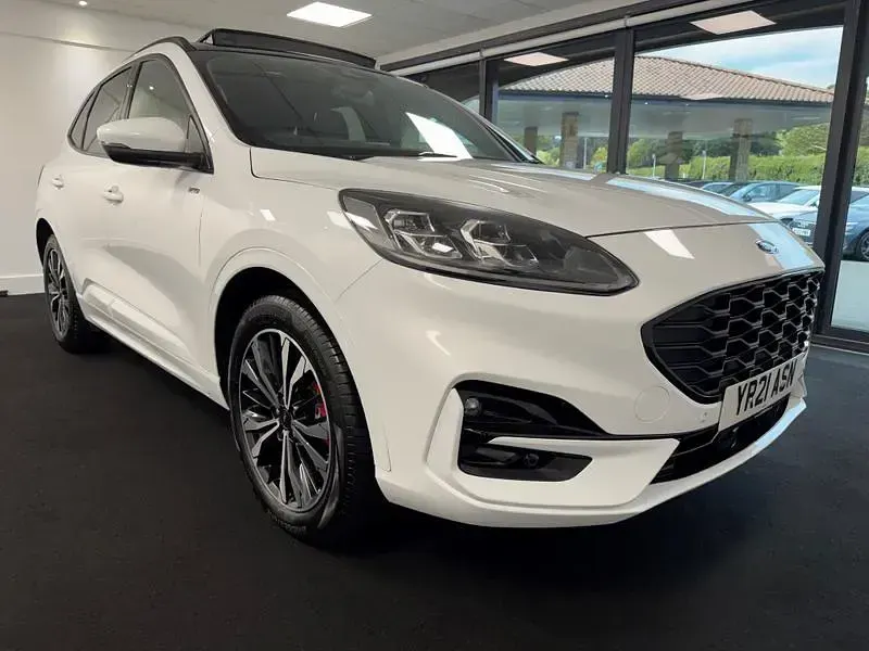 Used Ford Kuga ST-Line X 2021 Frozen white SUV