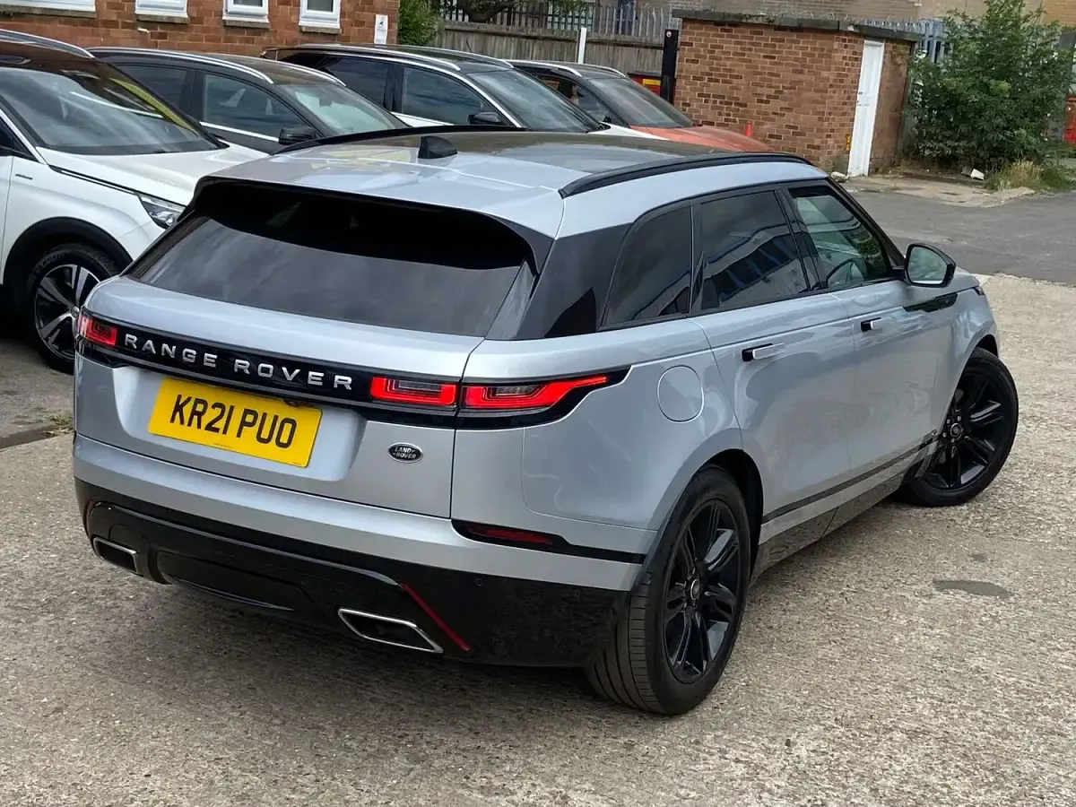 Used Land Rover Range Rover Velar SE Dynamic 300 HP (220 kW) 2021 Silver SUV
