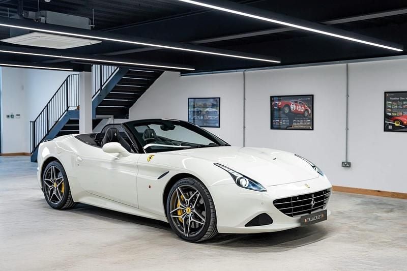 Used Ferrari California 560 HP (411 kW) 2015 White Cabriolet
