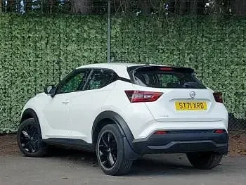 Used Nissan Juke Acenta 114 HP (83 kW) 2022 White SUV