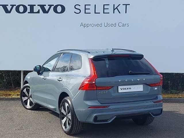 Used Volvo XC60 Plus 350 HP (257 kW) 2023 Grey SUV
