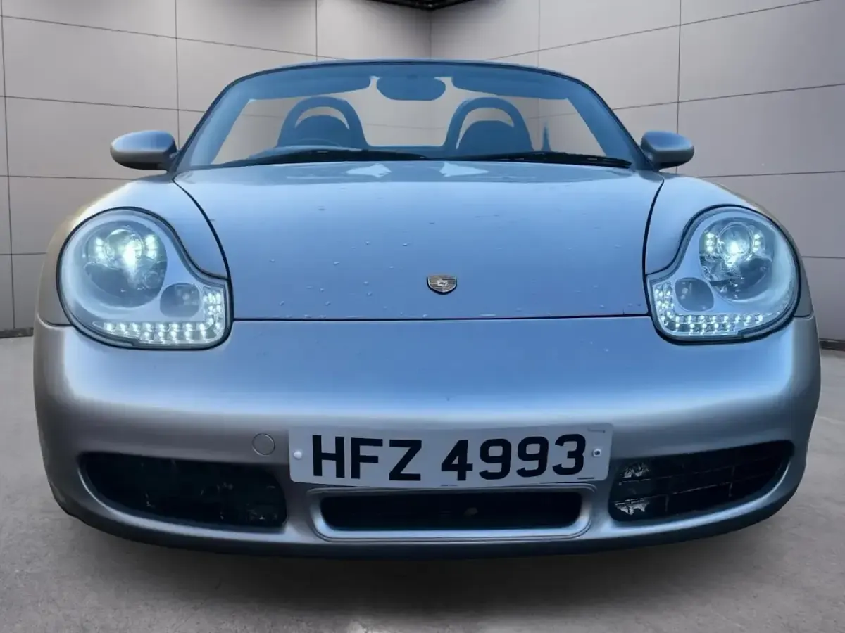 Used Porsche 986 Boxster 252 HP (185 kW) 2002 Silver Cabriolet