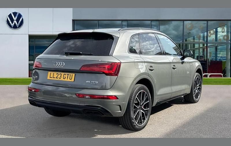 Used Audi Q5 Comfort 265 HP (194 kW) 2023 Grey SUV