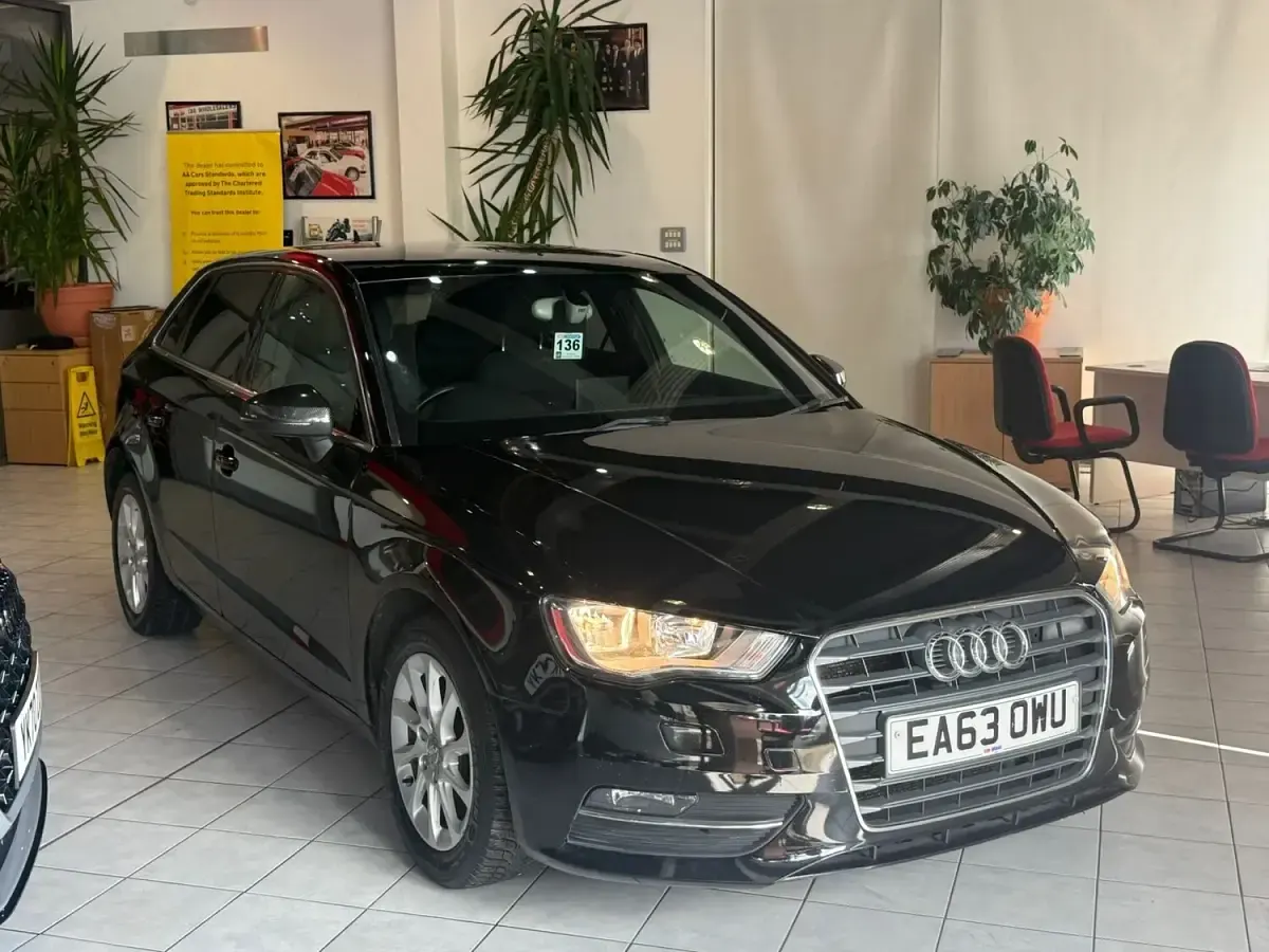 Used Audi A3 Advanced 2013 Black Hatchback