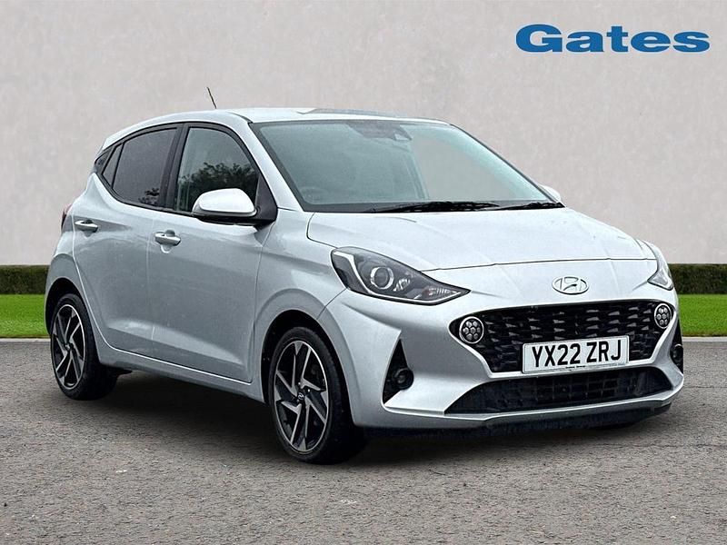 Used Hyundai i10 Premium 84 HP (61 kW) 2022 Silver Hatchback