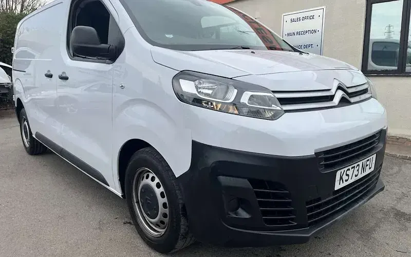 Used Citroën Dispatch 102 HP (75 kW) 2023 White MPV