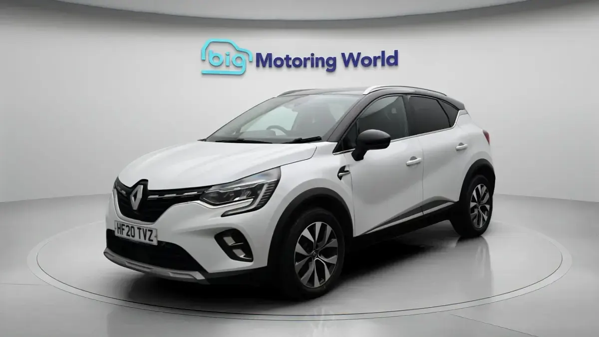 Used Renault Captur Version S 100 HP (73 kW) 2020 White/black SUV