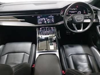 Used Audi Q8 S-Line 286 HP (210 kW) 2023 White SUV