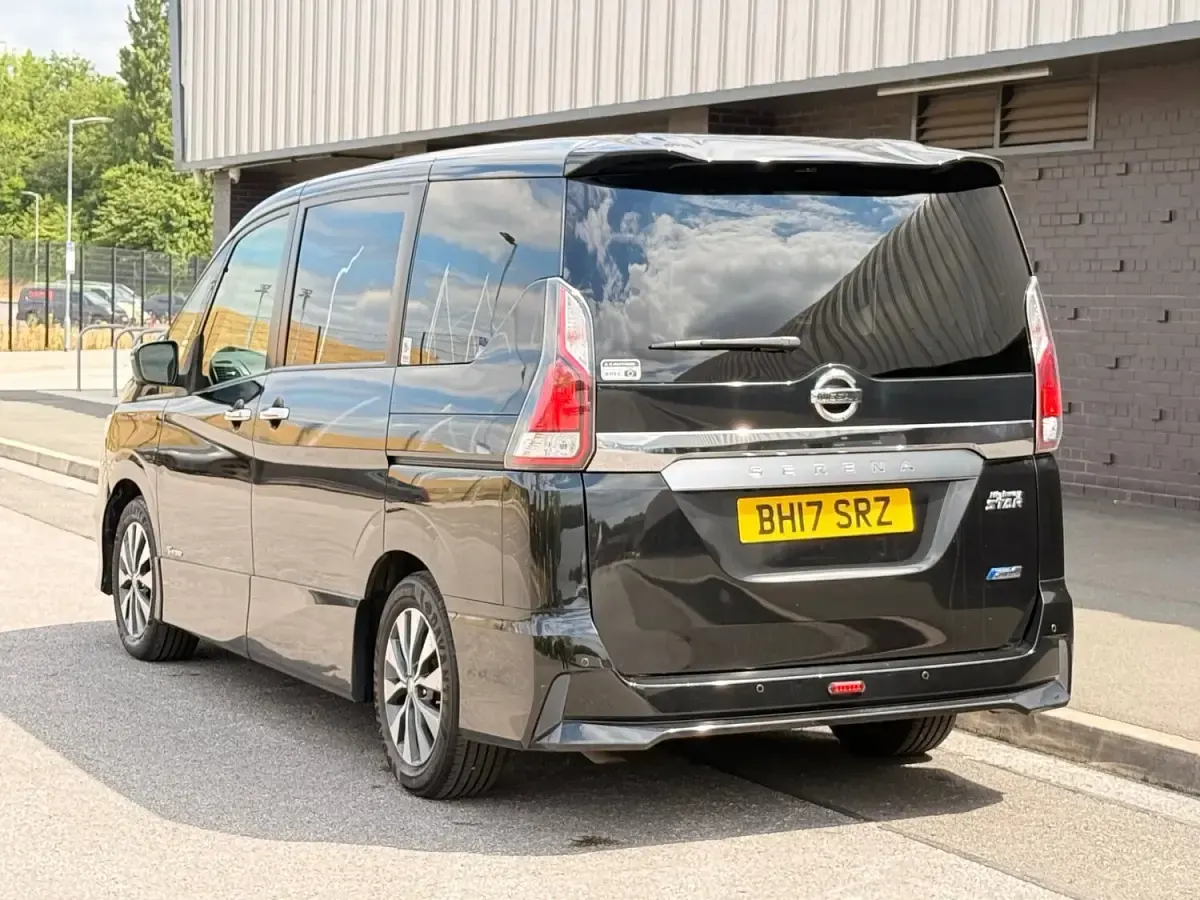 Used Nissan Serena 150 HP (110 kW) 2017 Black MPV
