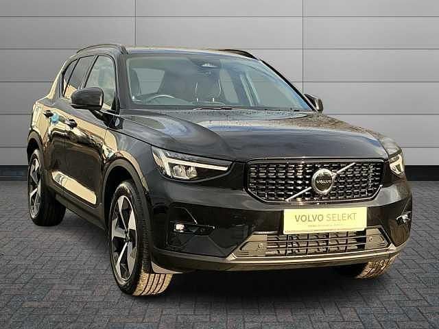 Used Volvo XC40 Plus 194 HP (142 kW) 2025 SUV