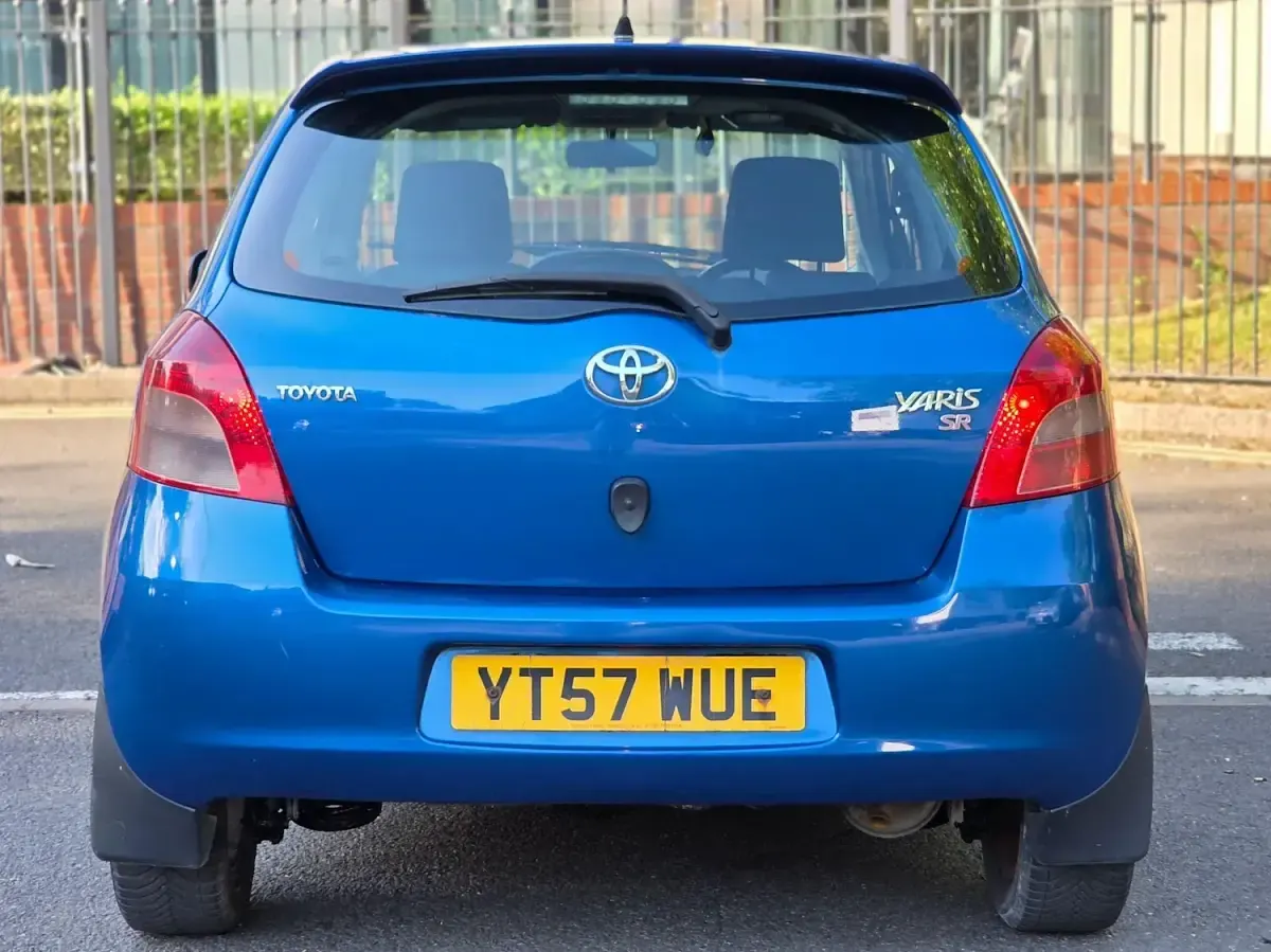 Used Toyota Yaris SR 85 HP (62 kW) 2007 Blue Hatchback
