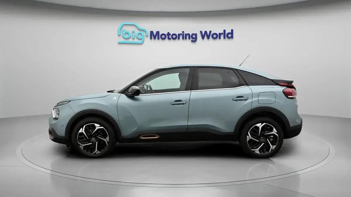 Used Citroën C4 PureTech 131 HP (96 kW) 2022 Blue Hatchback