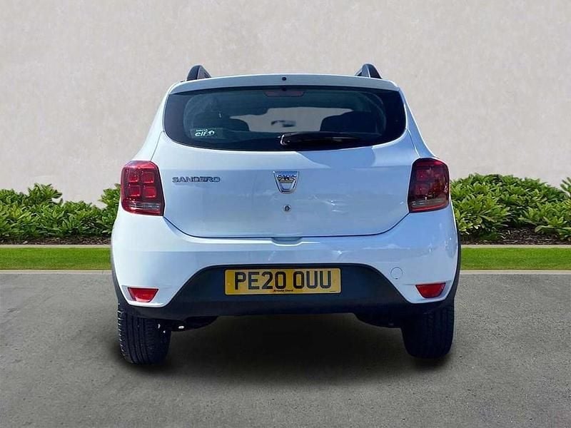 Usado Dacia Sandero Essentiel 75 CV (55 kW) 2020 Blanco Utilitario