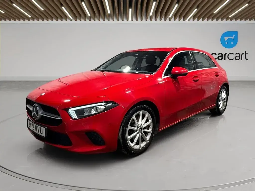 Used Mercedes A180 Executive 116 HP (85 kW) 2019 Red Hatchback