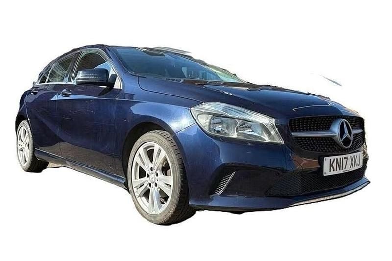 Used Mercedes A180 109 HP (80 kW) 2017 Blue Hatchback