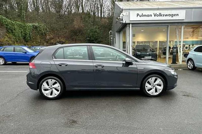 Used VW Golf VIII 130 HP (95 kW) 2021