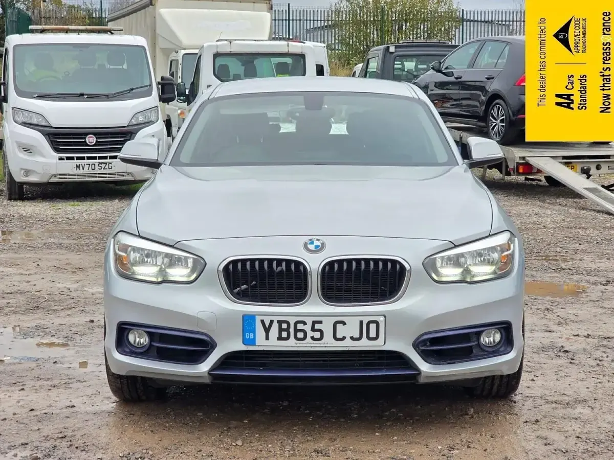 Used BMW 118 Sport Line 150 HP (110 kW) 2015 Silver Hatchback