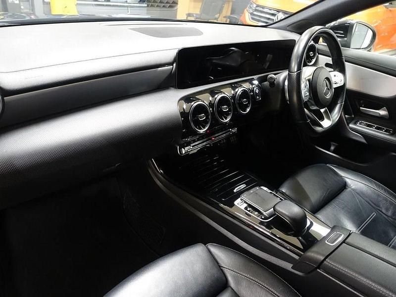 Used Mercedes CLA180 Shooting Brake AMG line 136 HP (100 kW) 2019 Black Estate