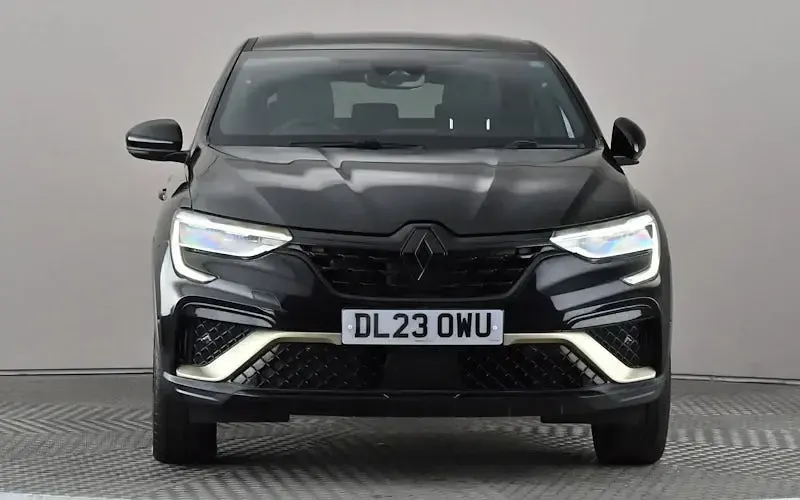 Used Renault Arkana Bose Edition 143 HP (105 kW) 2023 Black SUV