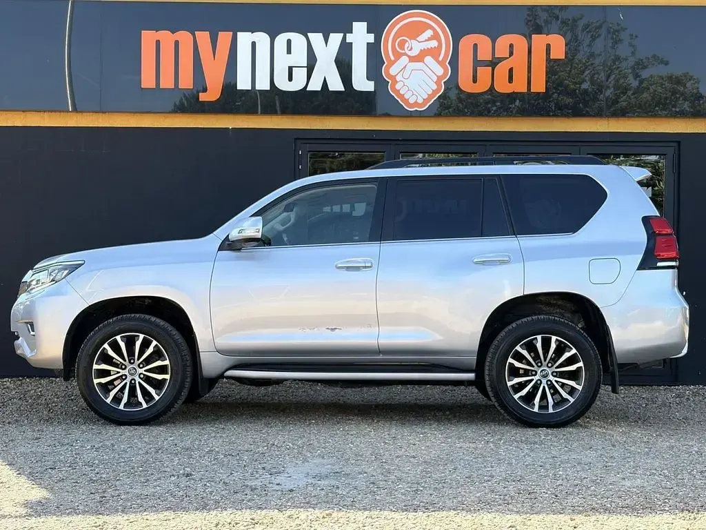 Used Toyota Land Cruiser 177 HP (130 kW) 2019 Silver Estate