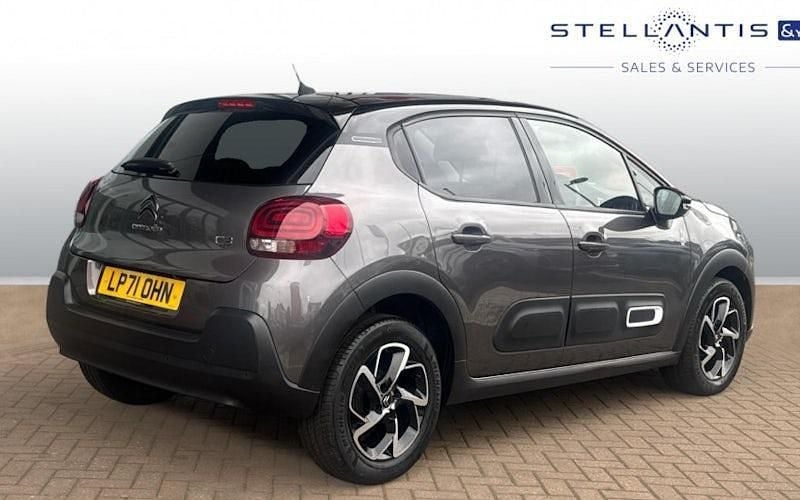 Used Citroën C3 PureTech 83 HP (61 kW) 2022 Red Hatchback