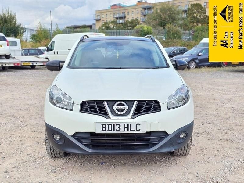 Used Nissan Qashqai 360º 110 HP (80 kW) 2013 White SUV