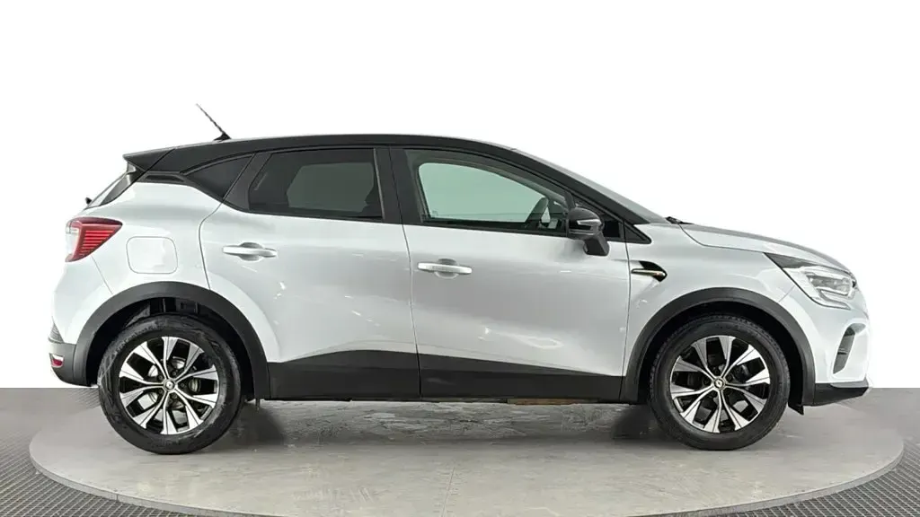 Used Renault Captur LIMITED 91 HP (66 kW) 2021 Grey/black SUV