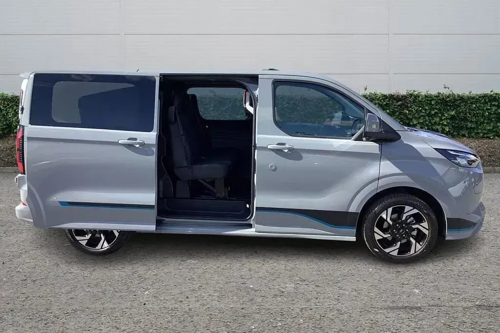 Used Ford Transit Custom Sport 160 kW (218 HP) 2026 Van