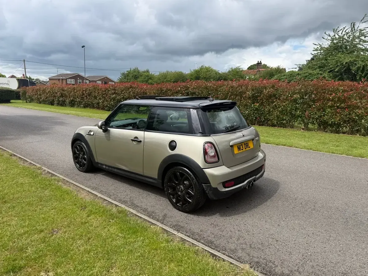 Used Mini Cooper S Hatch 2010 Silver Hatchback