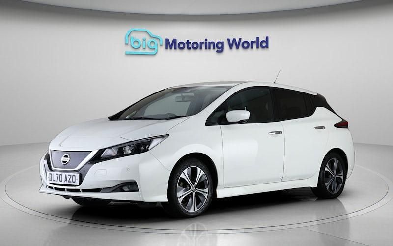 Used Nissan Leaf N-Connecta 110 kW (150 HP) 2020 White Hatchback