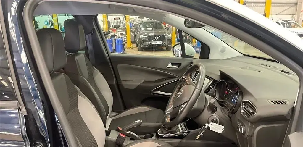 Usado Vauxhall Crossland X Elite 130 CV (95 kW) 2019 Azul SUV