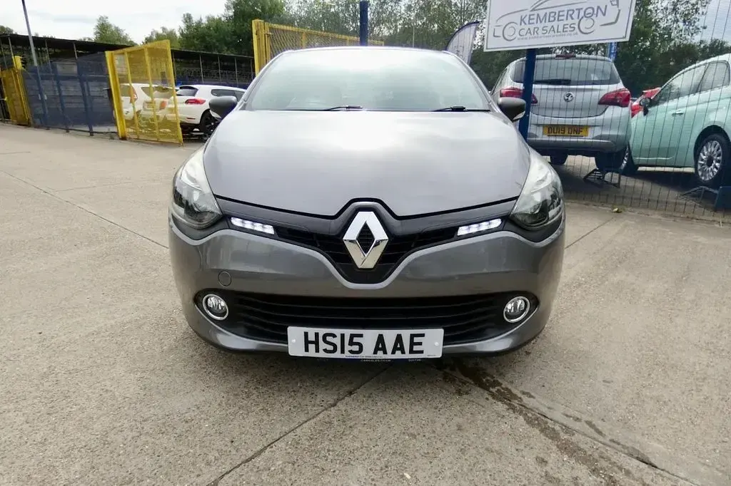 Used Renault Clio Expression+ 75 HP (55 kW) 2015 Grey Hatchback