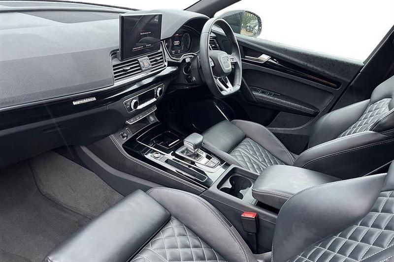 Used Audi Q5 Comfort 265 HP (194 kW) 2023 Ultra blue SUV