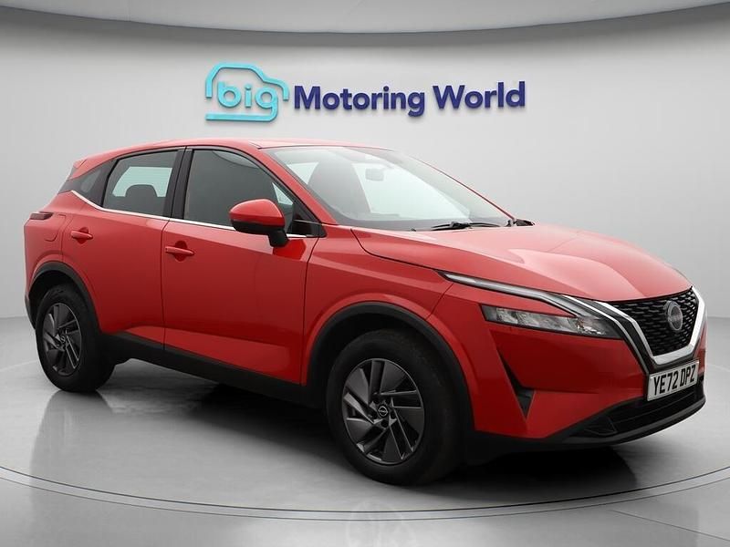 Red Used 2022 Nissan Qashqai Acenta Premium SUV | £17,191 (Good price) - Image 1/4