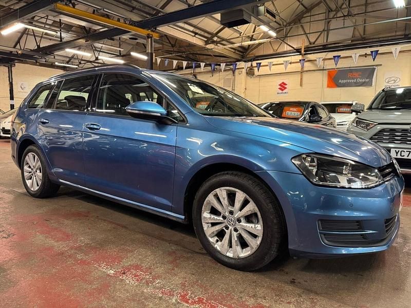 Blue Used 2016 VW Golf VII SE Estate | £4,500 (Fair price) - Image 1/4