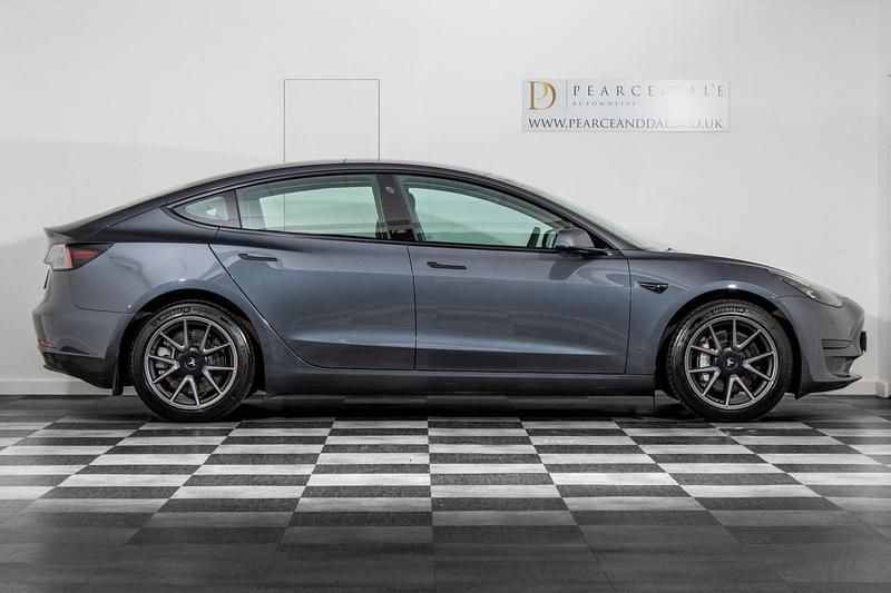 Used Tesla Model 3 RWD 208 kW (283 HP) 2022 Grey Sedan