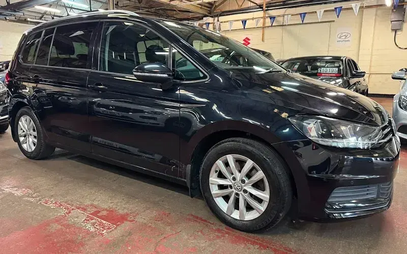 Used VW Touran SE 110 HP (80 kW) 2015 MPV