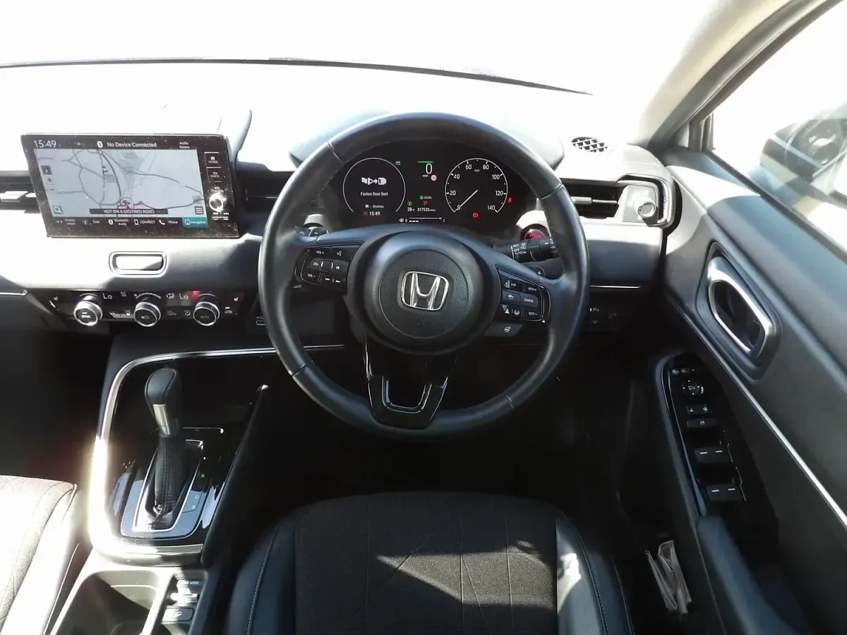Used Honda HR-V Advance 131 HP (96 kW) 2023 White SUV