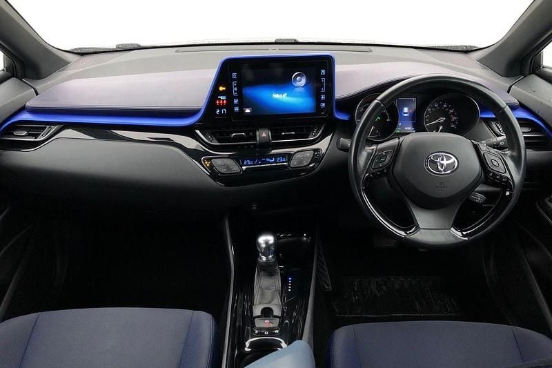 Used Toyota C-HR 122 HP (89 kW) 2018 Silver SUV